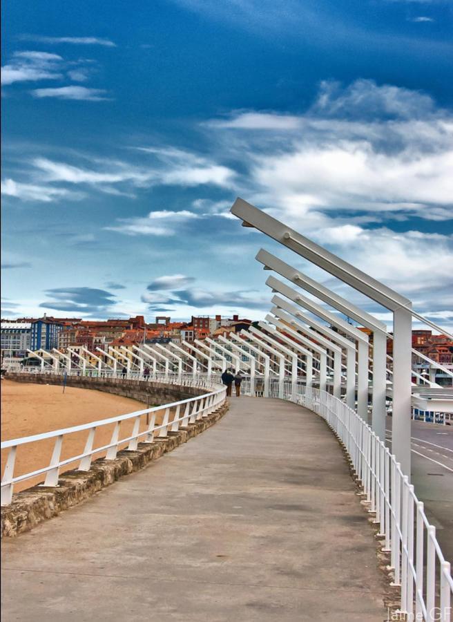 Apto. Vista Playa Poniente Gijón Exterior foto